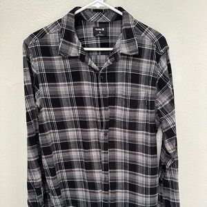Men’s Hurley flannel.  Like new.